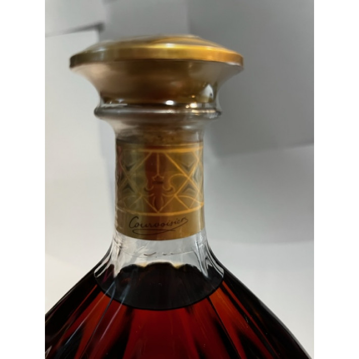 XO The Toast of Paris - Courvoisier Cognac