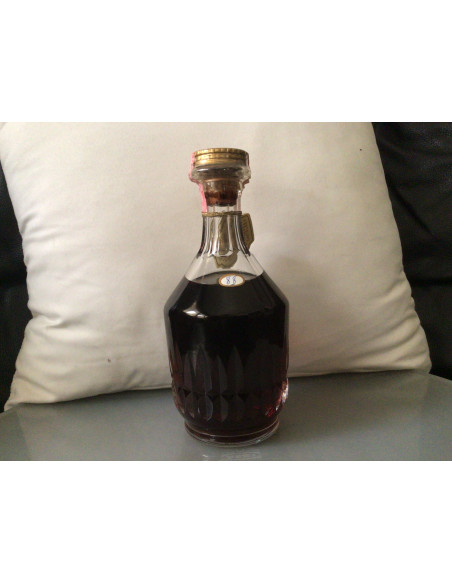 Hennessy Bras d’Or Cognac in Baccarat Decanter 010