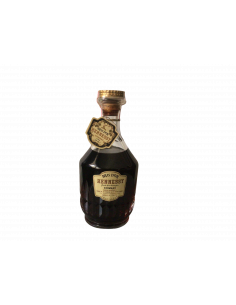Hennessy Bras d’Or Cognac in Baccarat Decanter 01