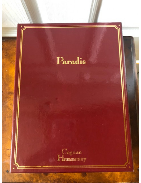 Hennessy Paradis rare 014