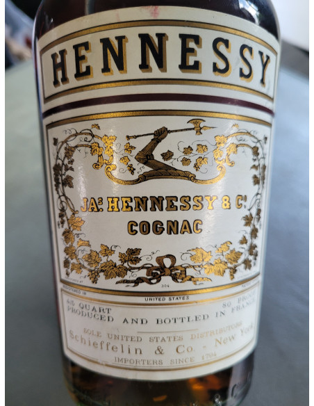 JA Hennessy Bras Arme Cognac 4/5 quart 013