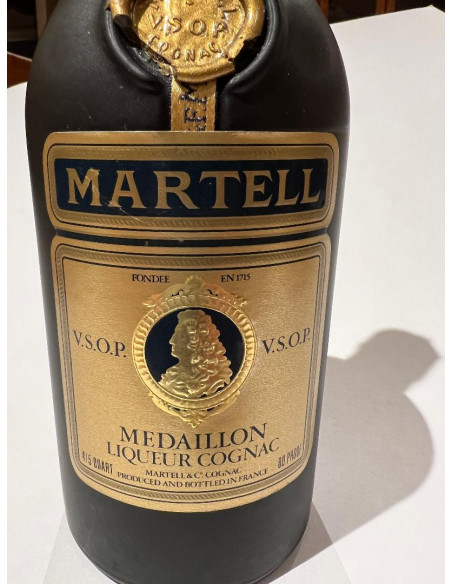 Martell Medaillon Liqueur Cognac V.S.O.P 012