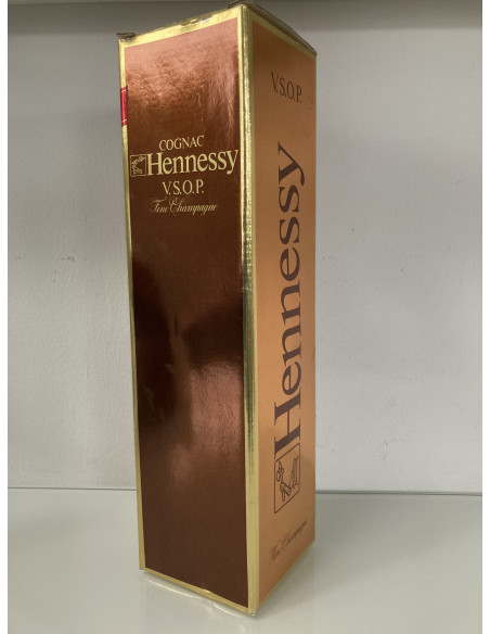 Hennessy Cognac V.S.O.P. Fine Champagne 012