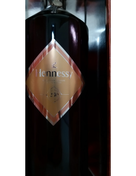 Hennessy Cognac 250yrs Hennessy Coupe des salariés 012