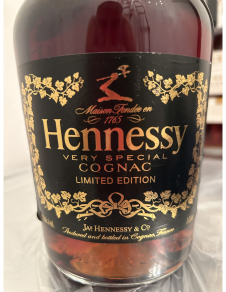 Hennessy Cognac Very Special In honor of the 44th President 011