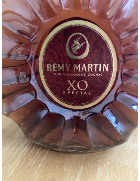 Remy Martin Fine Champagne Cognac XO Special 011