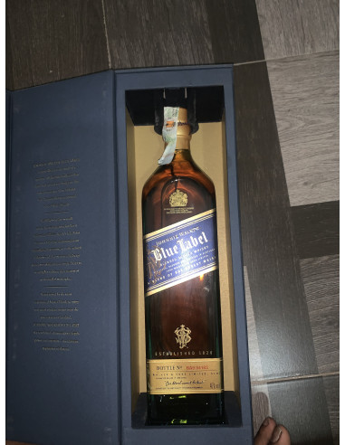 Johnnie Walker Blue Label Whisky 01