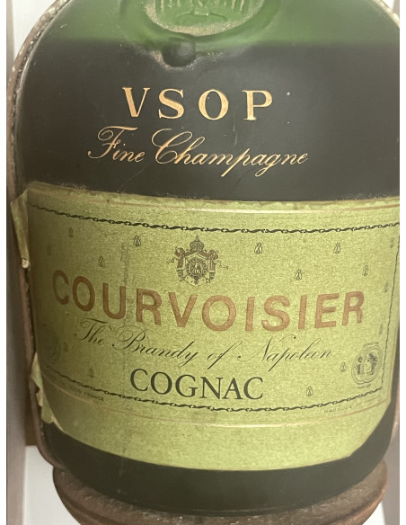 Courvoisier Cognac VSOP with Cannon Craddle 010