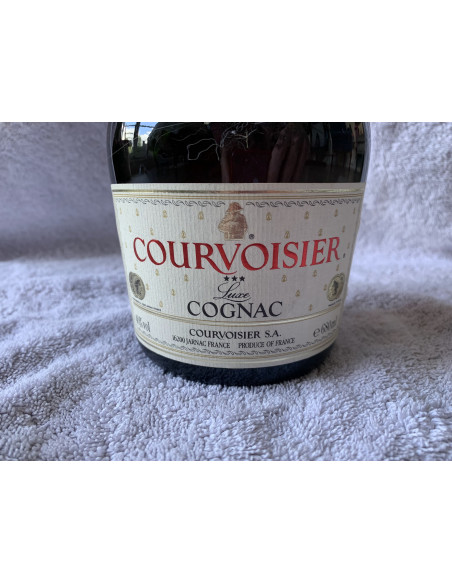 Courvoisier Cognac Luxe 3 star 011