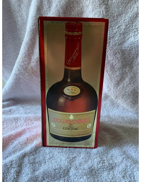 Courvoisier Cognac Luxe 3 star 012