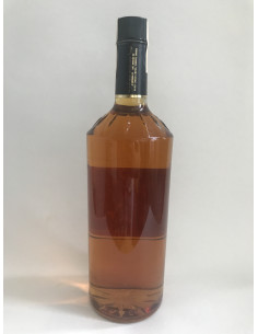 Black Velvet Canadian Whisky 02