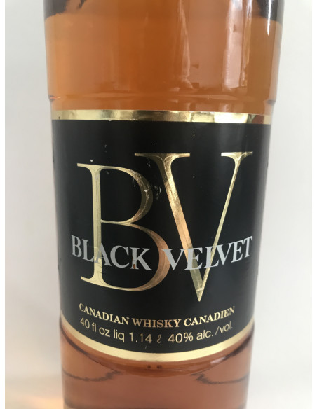 Black Velvet Canadian Whisky 011
