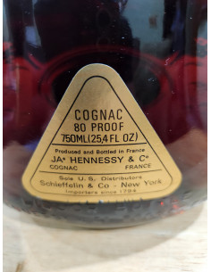 Hennessy XO 1970s Cognac with box 02