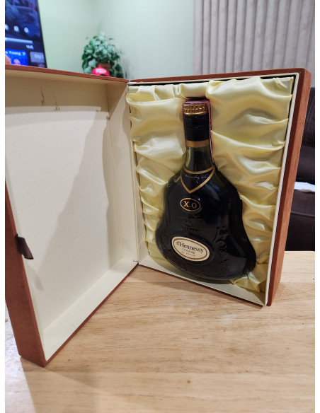 Hennessy XO 1970s Cognac with box 014