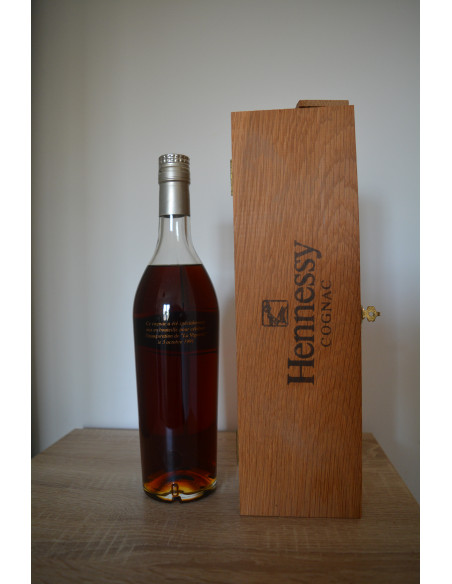 Hennessy Cognac "La Vignerie" Special Edition 1991 013