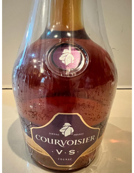 Courvoisier VS Cognac 011
