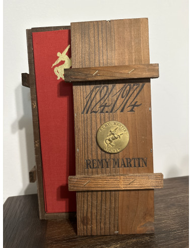 Rémy Martin250周年記念ボトル(木箱付き) 250-year-bottle-grande-fine-
