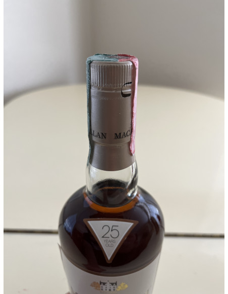 The Macallan Whisky 25 Year Old Fine Oak 09
