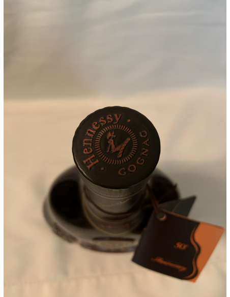 Hennessy 50 Anniversary Edition XO Cognac 011