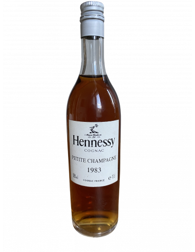 Hennessy 1983 Petite Champagne Cognac 01