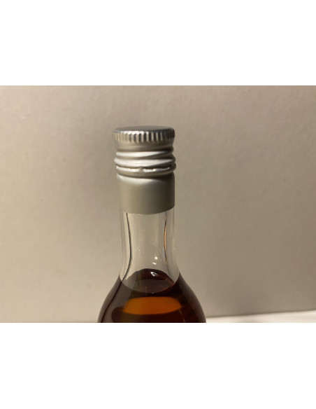 Hennessy 1983 Petite Champagne Cognac 08