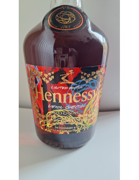 Hennessy Cognac Futura (with signed box by artist1) 012