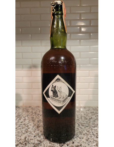 James Buchanan Black and White 8 Year Old Fine Blended 08