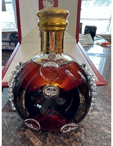 Remy Martin Cognac Louis XIII with clam-shell box 010