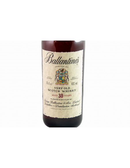 Ballantine's 30 Years Old Scotch Whisky 011