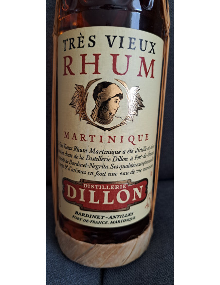 Distillerie Dillon Très Vieux Rhum Martinique (Old Nick 1968) 010