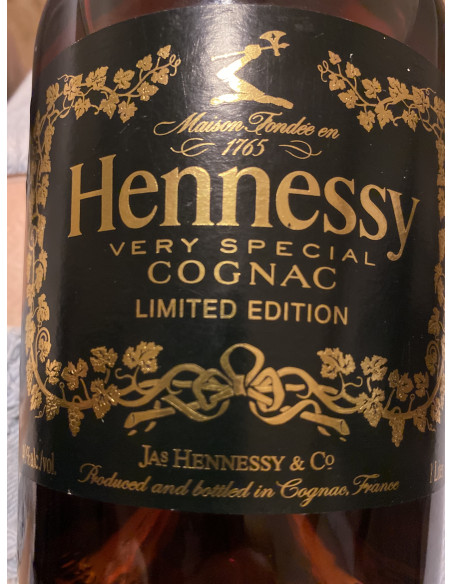 Hennessy Cognac Very Special in honor of the 44th President limited edition 010