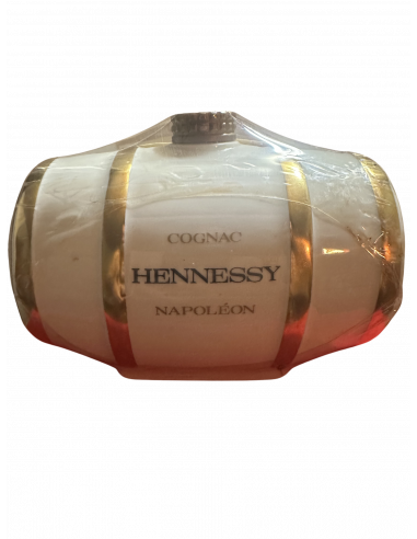 Hennessy Cognac Napoléon White Barrel Porcelaine 1980s 01