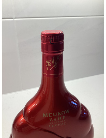 Meukow Cognac VSOP Red Limited Edition 010