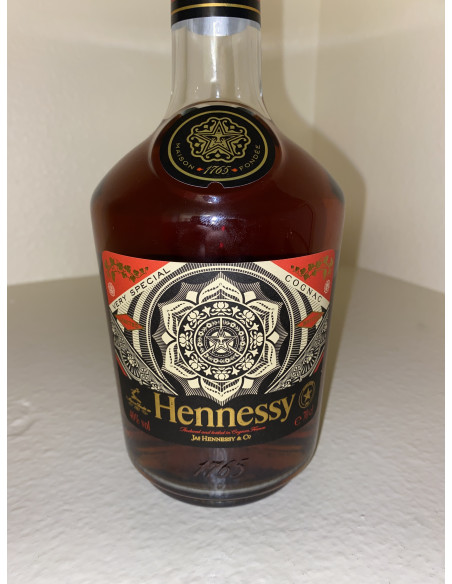 Hennessy Cognac Limited Edition Shepard Fairey 012