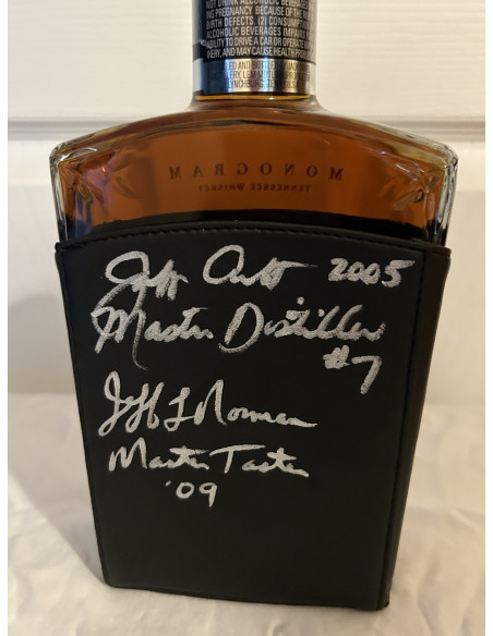 Jack Daniels Whisky Monogram (signed!) 09