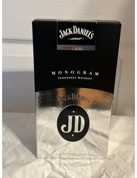 Jack Daniels Whisky Monogram (signed!) 013
