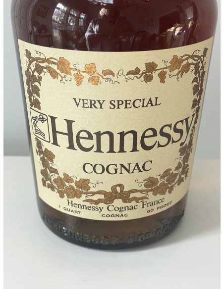 Hennessy Cognac Very Special Quart 012