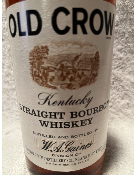 Old Crow Kentucky Straight Bourbon Whiskey (1970s) 011