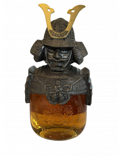 Nikka Whisky Gold & Gold Samurai 01