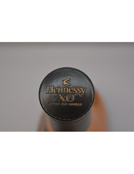 Hennessy Cognac XO Exclusive Collection VI 011