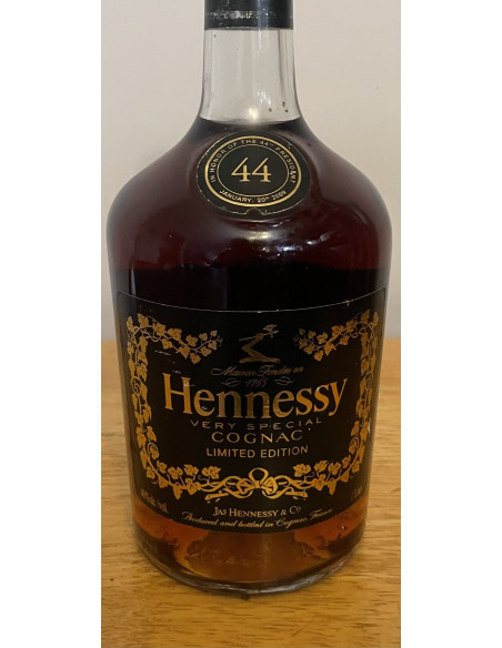 Hennessy Cognac Very Special Limited Edition in Honor of the 44h President 010