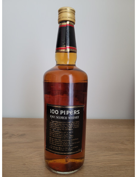 Seagram's 100 Pipers de Luxe Scotch Whisky 07