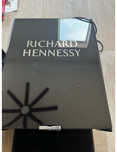 Hennessy Cognac Richard Hennessy signed by Maurice Hennessy | cabinet7