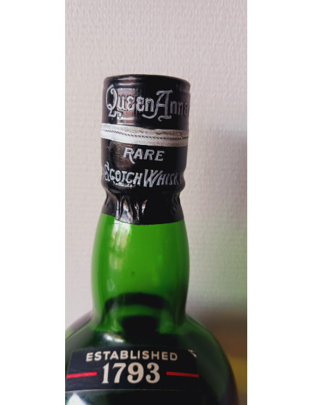 Queen Anne Rare Scotch Whisky 08