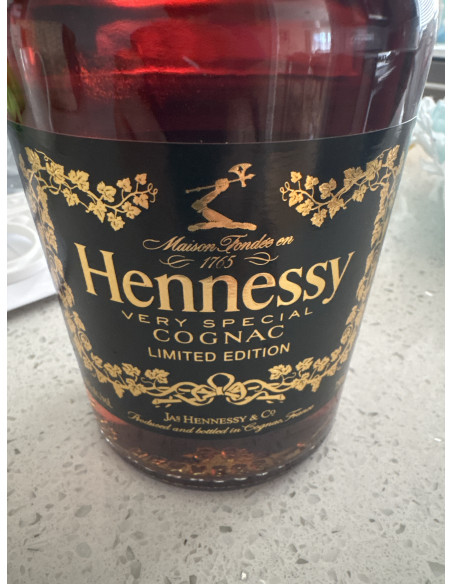 Hennessy Cognac Limited VS edition in Honor of the 44th president 010