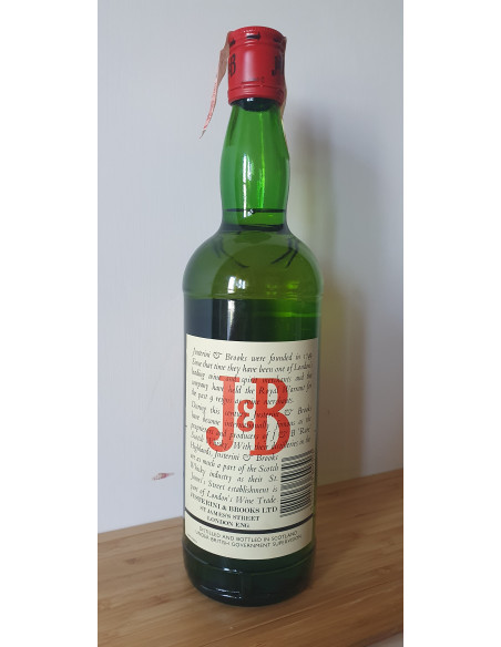 J&B Rare Blended Scotch Whisky 08