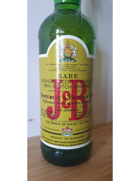 J&B Rare Blended Scotch Whisky 011