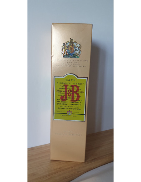 J&B Rare Blended Scotch Whisky 012
