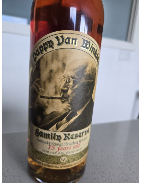 Pappy Van Winkle Family Reserve 15 Years Old Whiskey 010