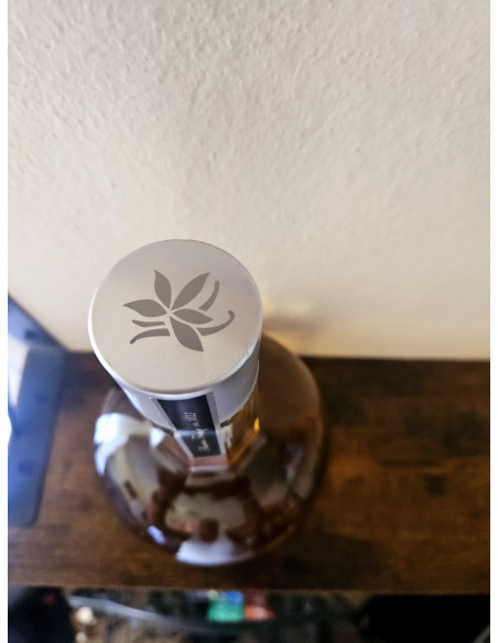 House of Grand Marnier Navan Madagascar Black Vanilla 09